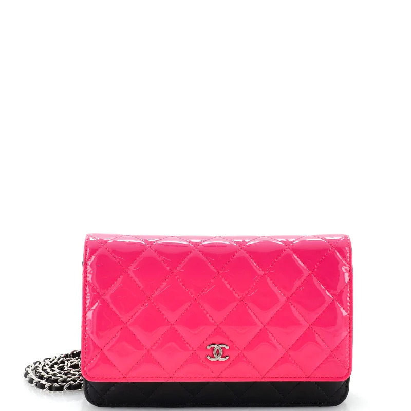 Bicolor Wallet on Chain Quilted Patent