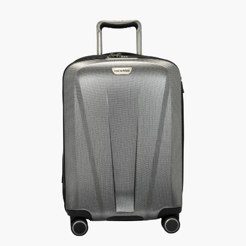 Ricardo San Clemente 2 Carry-On Spinner w/USB Charging Capability