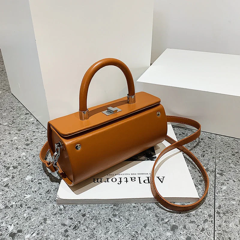 High-end temperament portable small square bag female 2022 new spring and summer Messenger bag Niche ins shoulder bag